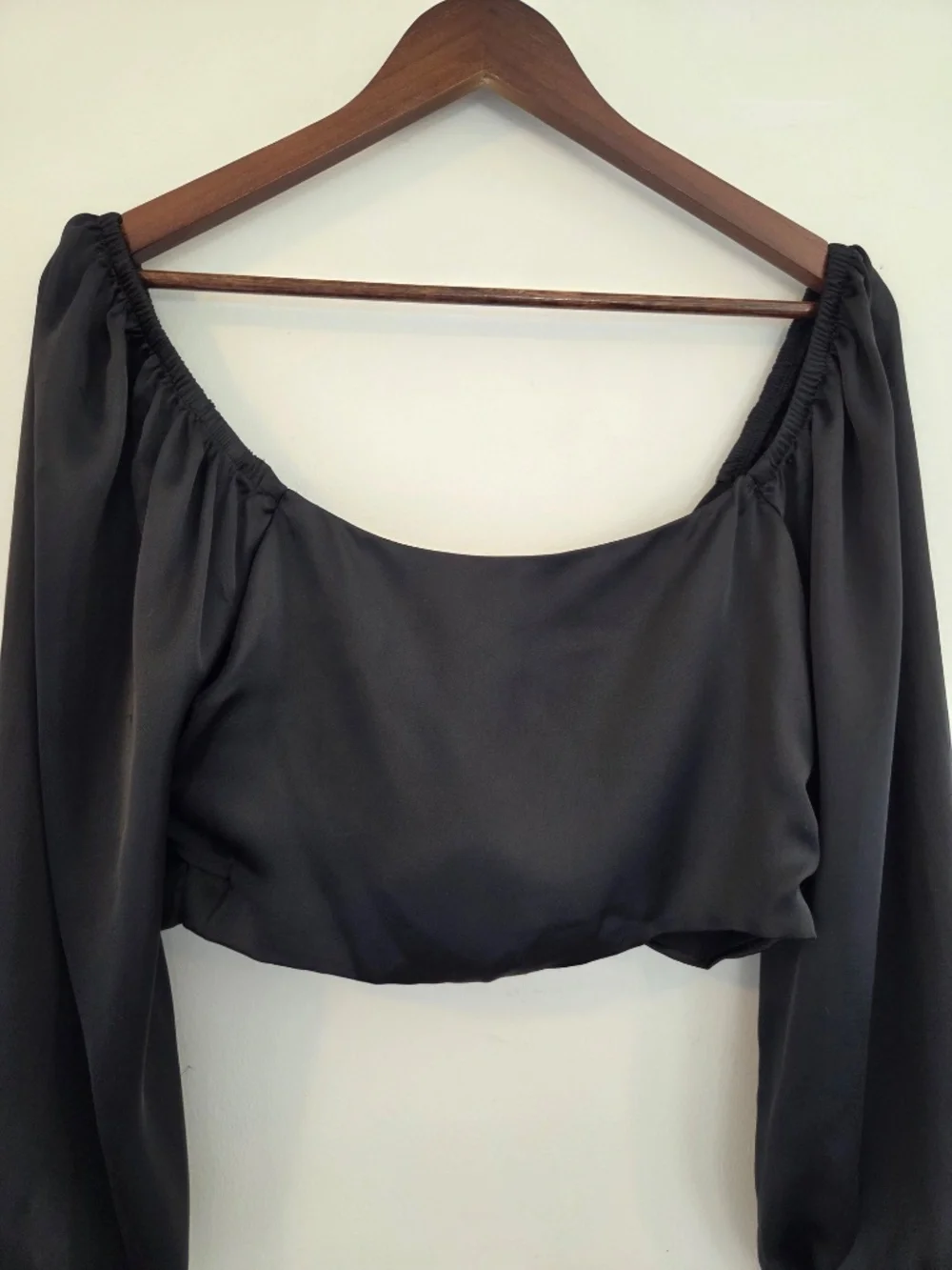 Cropped black satin top S balloon sleeves tie back button cuff festival boho - Picture 8 of 14